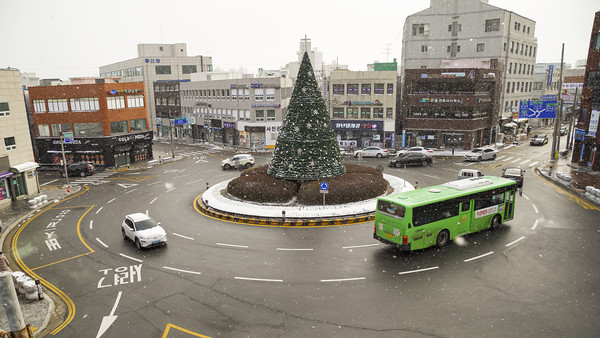 충남 서산시는 내년에 교통사고가 잦고 차량 정체가 심한 교차로를 대상으로 교차로 개선사업을 추진한다. [서산시 제공]