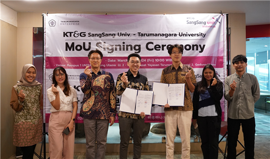 KT&G 상상유니브 인도네시아가 자카르타에 위치한 따루마나가라 대학교(UNTAR) 캠퍼스에서 인도네시아 대학생들의 성장을 지원하기 위한 업무협약을 체결했다. [KT&G 제공] 