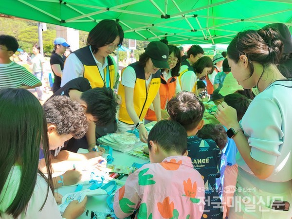 (사)소비자교육 순천시지회가 ‘제17회 물사랑·환경사랑 체험행사’를 성료했다.