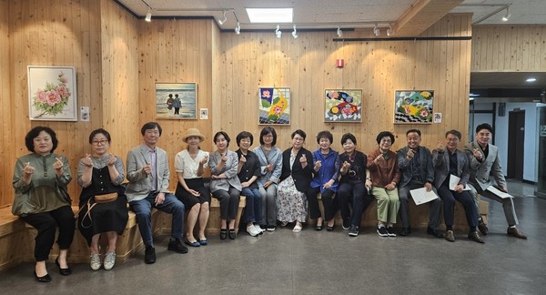 충남 청양군 생활미술협회는 오는 8월 15일까지 청양군청 내 지하 1층에 있는 작은 미술관에서 전시회를 개최한다. [청양군 제공] 