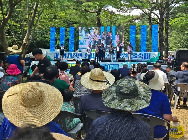 제1회 대전면 한재골 수목정원 물축제. [대전면 제공]