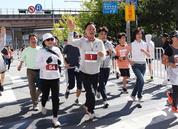 강남구, 제21회 국제평화마라톤대회 성료