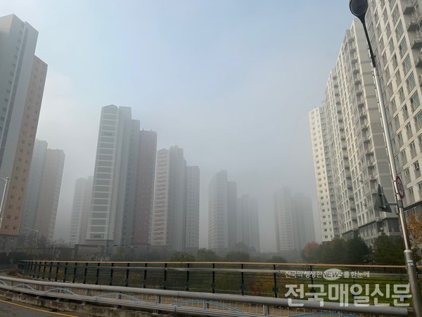 21일 화요일은 전국 대부분 지역에 미세먼지가 짙겠다.